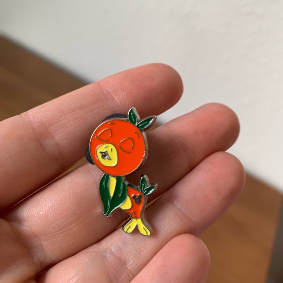 Disney Orange Bird Pin - Picture 3 of 3
